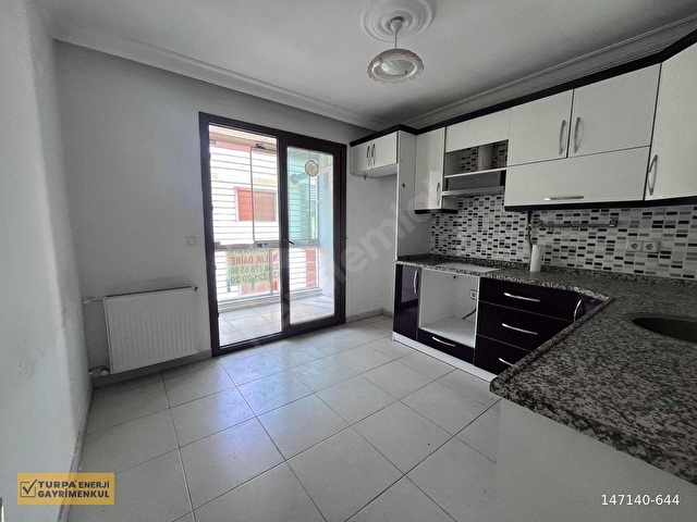 Çiğlide Merkezi Konumda, Ebeveyn Banyolu 2+1 Kiralık - Görsel 23