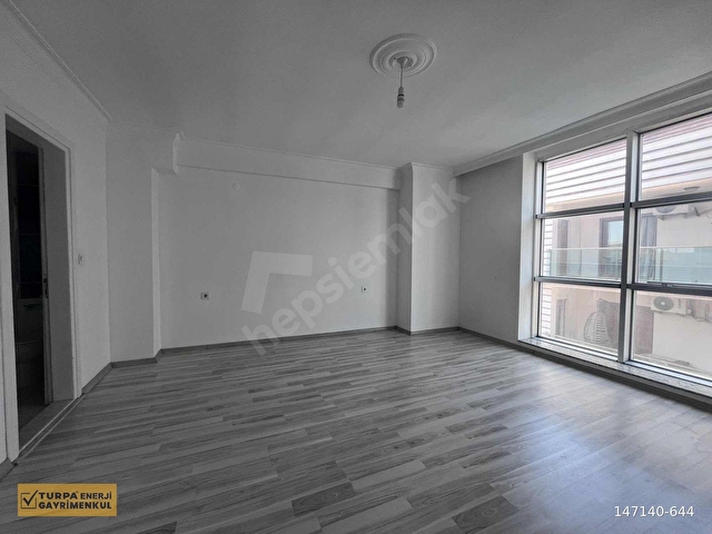 Çiğlide Merkezi Konumda, Ebeveyn Banyolu 2+1 Kiralık - Görsel 10