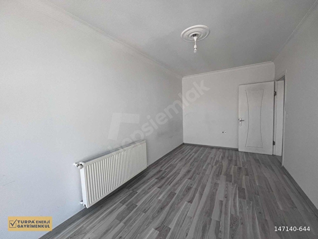 Çiğlide Merkezi Konumda, Ebeveyn Banyolu 2+1 Kiralık - Görsel 17