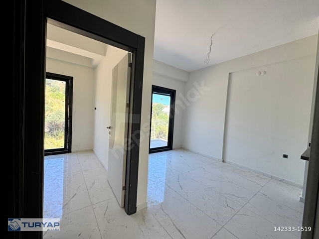 YENİFOÇA DA SİTE İÇERİSİNDE SATILIK 2+1 DAİRE FIRSATI - Görsel 17
