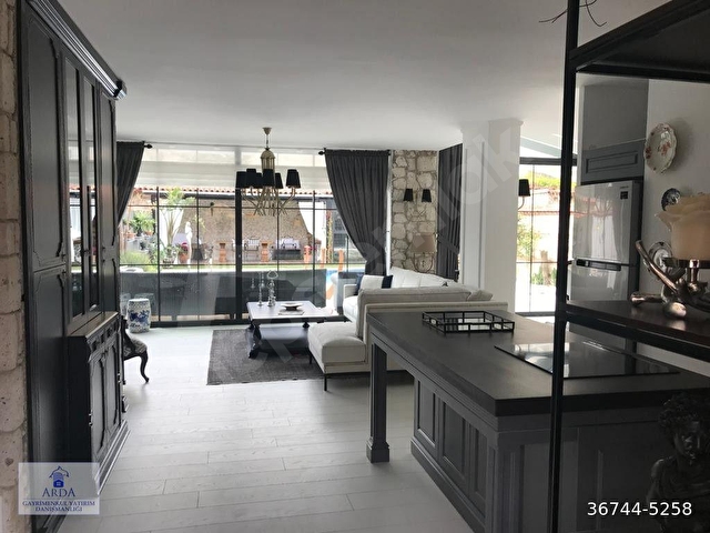 ALAÇATI KÖYİÇİNDE 4+1 HAVUZLU SEZONLUK KİRALIK ULTRA LÜKS TAŞ EV - Görsel 26