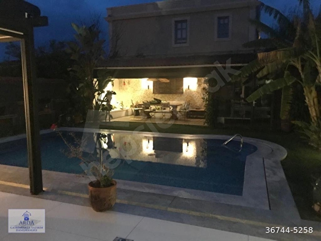 ALAÇATI KÖYİÇİNDE 4+1 HAVUZLU SEZONLUK KİRALIK ULTRA LÜKS TAŞ EV - Görsel 18