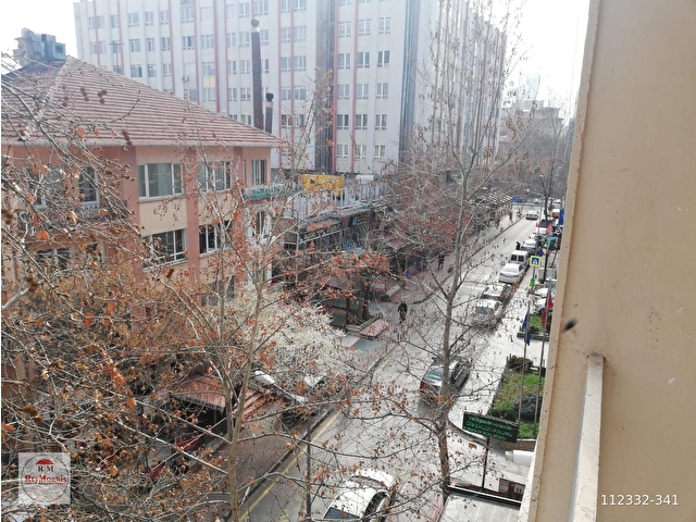 Kızılay Sümer 1 Sokakta - Ön Cephe Tabela Değerli - Katta Asansörlü Bakımlı 3+1 Kiralık Büro - Görsel 15