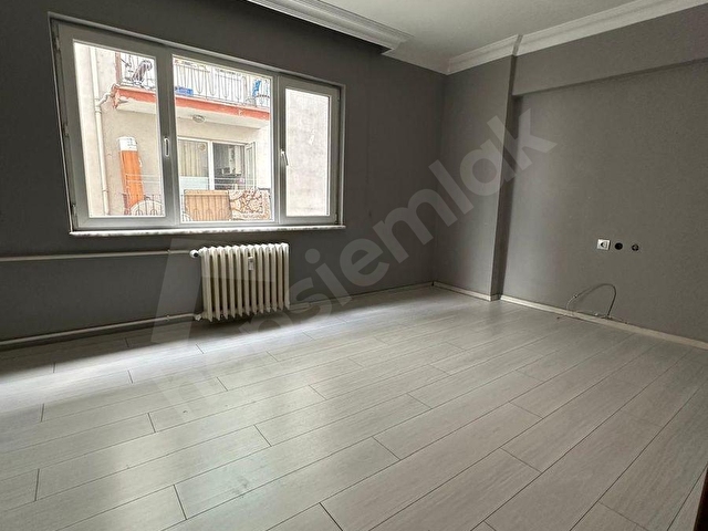 BOLU EMLAK GAYRİMENKULDEN BAHÇELİEVLER MAH. 3+1 SATILIK DAİRE - Görsel 4