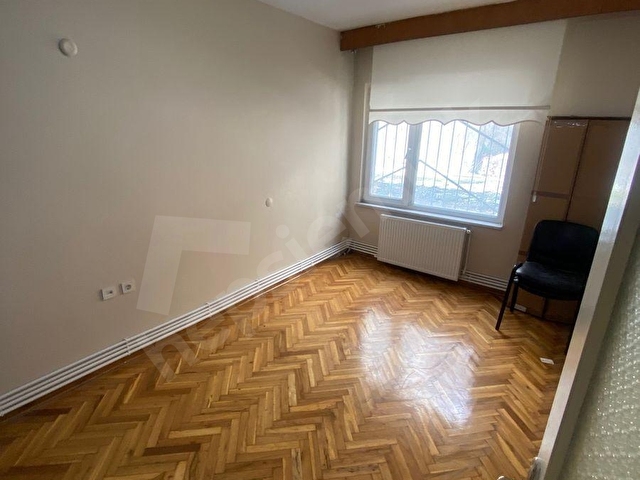 SAHİLDE, DENİZ MANZARALI, OFİS VE DAİREYE UYGUN 1.KAT, 3+1 DAİRE