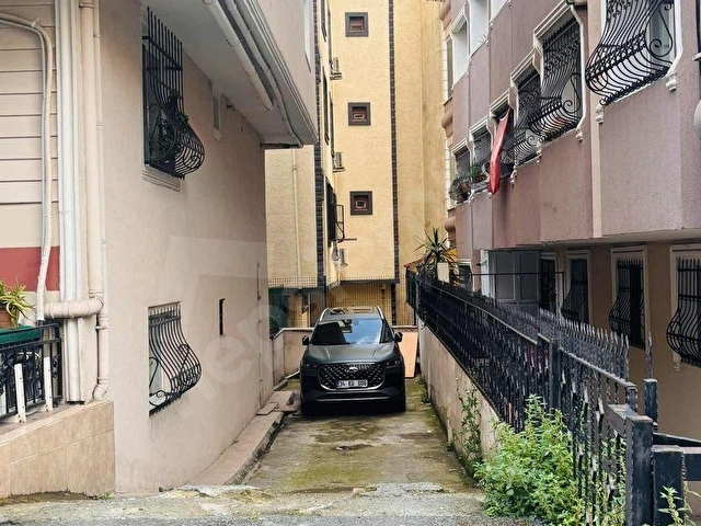 YEŞİLOVADA SATILIK BAHÇEKAT 80m2 1+1 BAHÇELİ METROBÜS DİBİ - Görsel 12