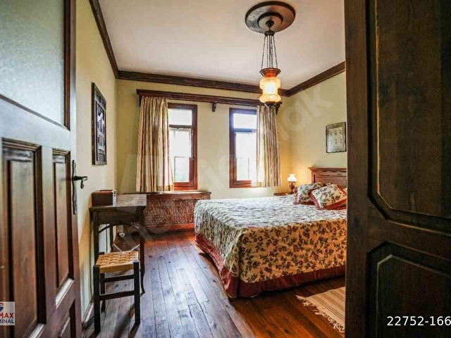 REMAX OYA DOĞAN SAPANCA CEVİZLİ EVLERİ 4+1 SATILIK VİLLA - Görsel 18