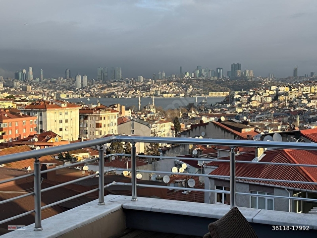 ÜSKÜDARDA EŞSİZ BOĞAZ MANZARALI - TERASLI DUBLEKS