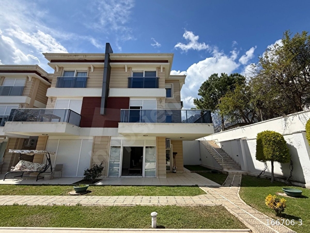 Göynükte Bu Fiyata, Bu Kalitede Villa Yok. Site İçerisinde, 4+1 Full Eşyalı, Tripleks, Havuzlu