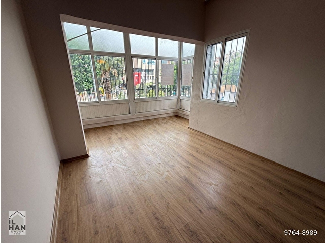 Güzelyalı Parkı İçerisin de  Birinci Kat Köşe Nizam Kiralık Boş Daire - Görsel 9