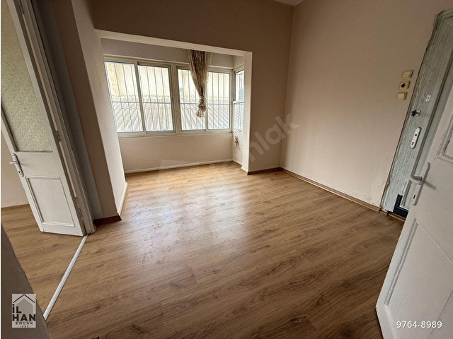 Güzelyalı Parkı İçerisin de  Birinci Kat Köşe Nizam Kiralık Boş Daire - Görsel 8