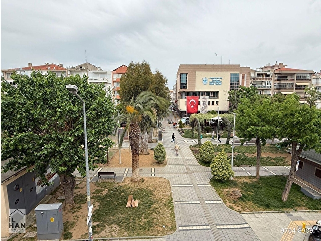 Güzelyalı Parkı İçerisin de  Birinci Kat Köşe Nizam Kiralık Boş Daire - Görsel 4