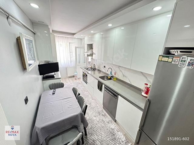 BAHÇELİEVLER ÇOBANÇEŞME MAHALLESİNDE SATILIK 3+1 DAİRE - Görsel 9