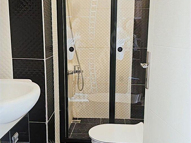 Urla Ana Cadde Üzeri Kiralık Ofis - Görsel 8