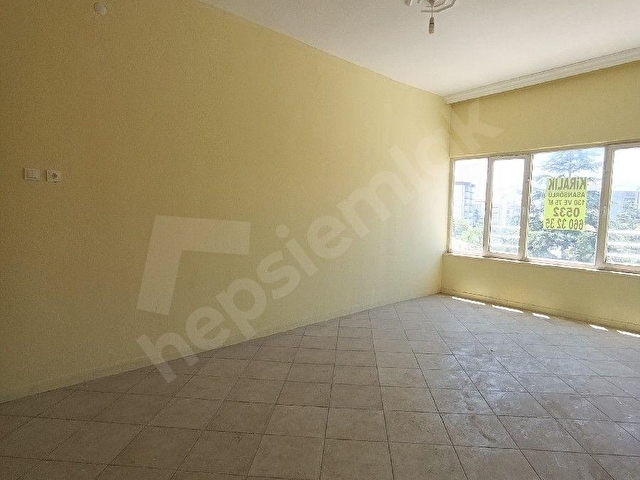 ŞEHİR MERKEZİNDE ŞEHİT KAMİL OKULUNUN KARŞISINDA 130M2 KİRALIK OFİS - Görsel 2