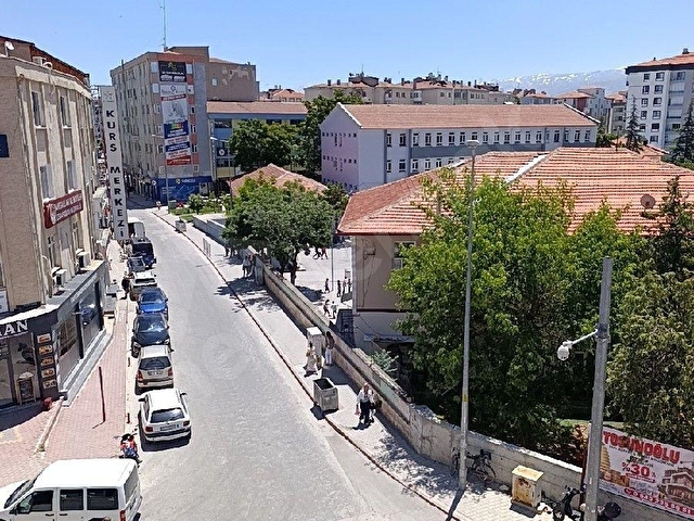 ŞEHİR MERKEZİNDE ŞEHİT KAMİL OKULUNUN KARŞISINDA 130M2 KİRALIK OFİS - Görsel 8