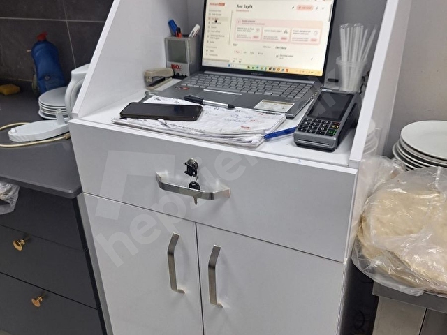 BURAKREİS CADDESİNDE DEVREN SATILIK KUPON DÖNER DÜKKANI - Görsel 6