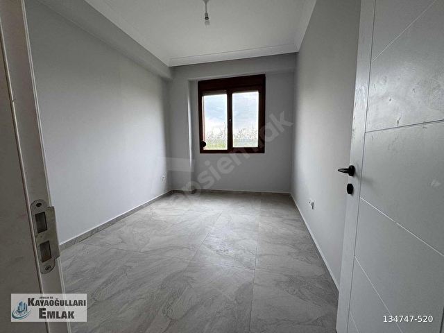Ayvalık Özkayaoğulları Emlak 150 evler mh kiralık 3+1 daire - Görsel 9