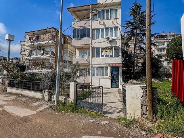 C21 LOCADAN ATATÜRK MAHALLESİNDE MERKEZİ KONUM 2+1 DAİRE