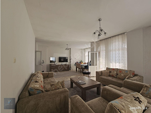 ARVEDEN BAHÇELİEVLERDE MERKEZİ KONUMDA FIRSAT 3+1 DAİRE - Görsel 2