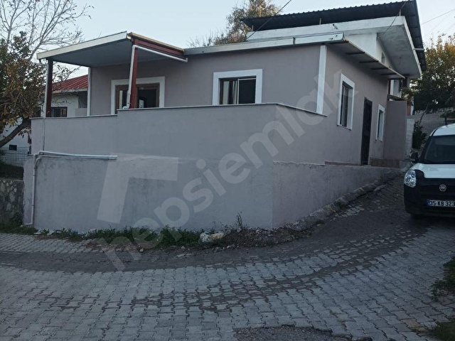 İZMİR TORBALI GOLD EMLAKTAN SATILIK BAKIMLI KÖY EVİ - Görsel 2