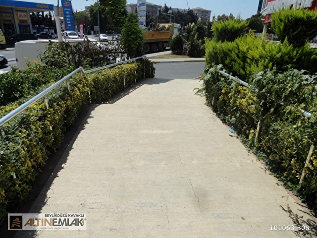 Beylikduzu Yakupluda Kiralik 1 1 70 M2 Teras Kat Daire 101063 308 Hurriyet Emlak