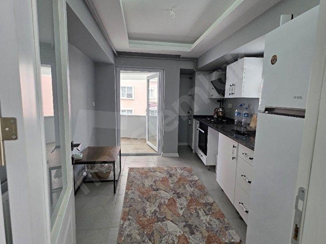 KARAYOLLARI KAVŞAĞININ HEMEN ÜSTÜNDE ACİL 100M2 FULL EŞYALI ULTRALÜX DAİRE - Görsel 18