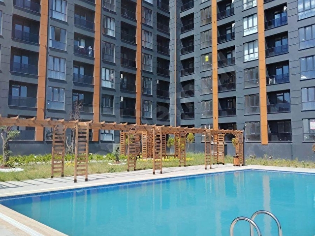 TURYAPTAN UYSAL GLORİA REZİDANSTA HAVUZ CEPHELİ SATILIK 1+1 DAİRE - Görsel 2