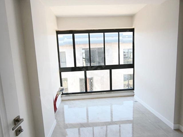 ÖNERLERDE MUHTEŞEM DIŞ CEPHELİ 5+1 LÜKS HAVUZLU KÖŞE VİLLA - Görsel 21