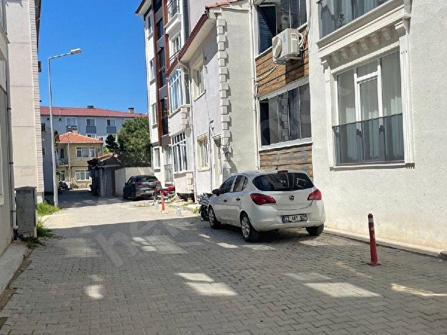 ABDURRAHMAN MAHALLESİ 3+1 ARA KAT GENİŞ ÇİFT BALKON ÖN CEPHE KÖŞE DAİRE - Görsel 4