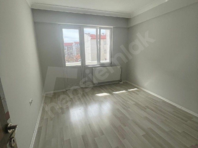 ABDURRAHMAN MAHALLESİ 3+1 ARA KAT GENİŞ ÇİFT BALKON ÖN CEPHE KÖŞE DAİRE - Görsel 14