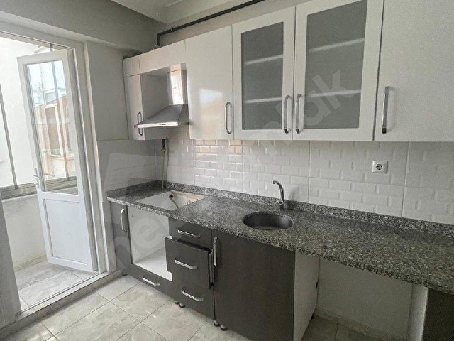 ABDURRAHMAN MAHALLESİ 3+1 ARA KAT GENİŞ ÇİFT BALKON ÖN CEPHE KÖŞE DAİRE - Görsel 24