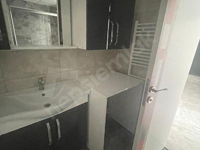 ABDURRAHMAN MAHALLESİ 3+1 ARA KAT GENİŞ ÇİFT BALKON ÖN CEPHE KÖŞE DAİRE - Görsel 28