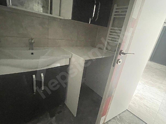 ABDURRAHMAN MAHALLESİ 3+1 ARA KAT GENİŞ ÇİFT BALKON ÖN CEPHE KÖŞE DAİRE - Görsel 29