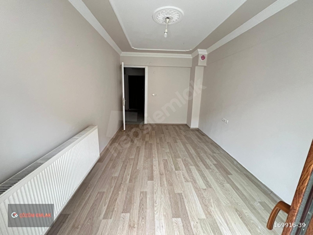 ÇÖZÜM EMLAKTAN MURADİYE İSTASYON CADDESİNDE 3+1 ARA KAT DAİRE - Görsel 7