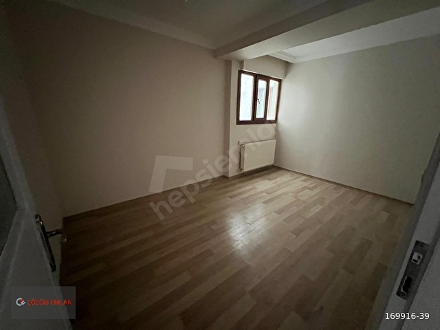 ÇÖZÜM EMLAKTAN MURADİYE İSTASYON CADDESİNDE 3+1 ARA KAT DAİRE - Görsel 19