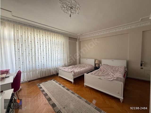 ŞEHRİN EN GENİŞ VE EN FERAH DAİRESİ 4+1 175 M2 NET KULLANM ALANI - Görsel 22