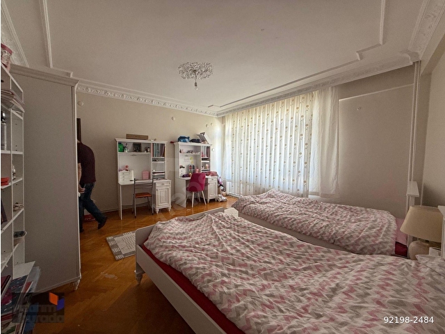 ŞEHRİN EN GENİŞ VE EN FERAH DAİRESİ 4+1 175 M2 NET KULLANM ALANI - Görsel 24