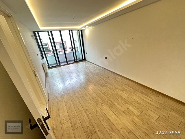 ZİYAPAŞA BULVARINA YAKIN GENÇ BİNADA SATILIK 2+1 81 m2 EKSTRALI LÜKS DAİRE veya OFİS&BÜRO !!! - Görsel 14