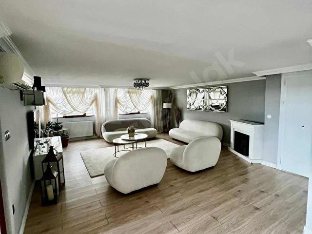 MARMARAYA YAKIN MERKEZİ KONUMDA SİTE İÇİNDE 185M2 3,5+1 DAİRE - Görsel 5