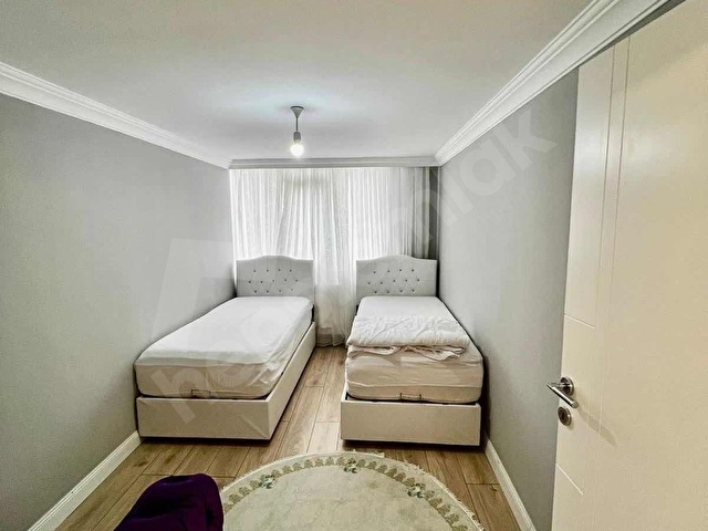 MARMARAYA YAKIN MERKEZİ KONUMDA SİTE İÇİNDE 185M2 3,5+1 DAİRE - Görsel 7