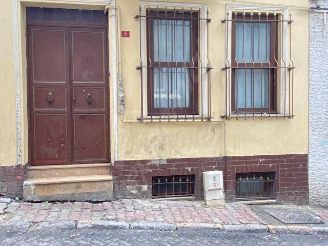 Beyoğlu Tarlabaşı Kireçhane Sok.1+1 1.2.Katlarda temiz kiralık Daire ( BOŞ ) - Görsel 17