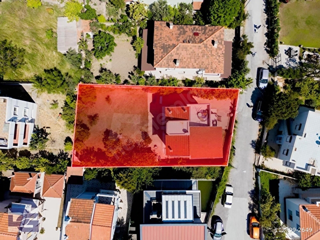 URLA ÇEŞMEALTI 495 M² ARSA İÇERİSİNDE SATILIK 3+1 VİLLA - Görsel 12