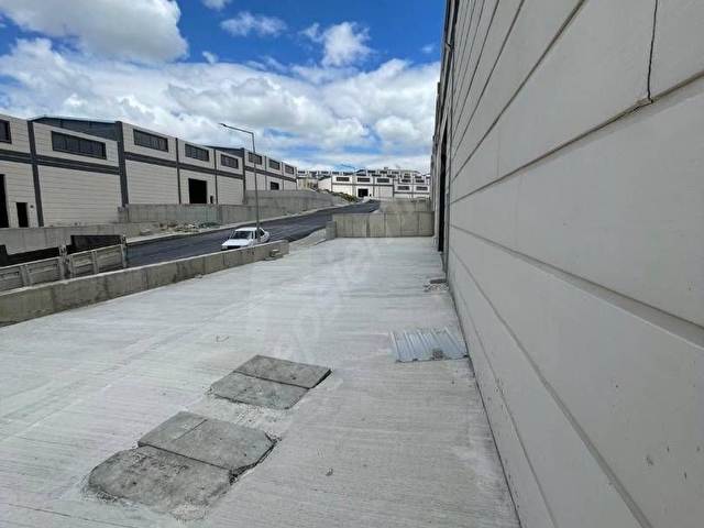 SAHİBİNDEN YAKACIK HURDACILAR TOKİDE 1450 M2 KİRALİK İŞ YERİ - Görsel 29
