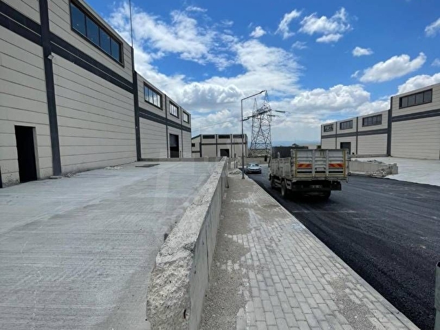 SAHİBİNDEN YAKACIK HURDACILAR TOKİDE 1450 M2 KİRALİK İŞ YERİ - Görsel 26