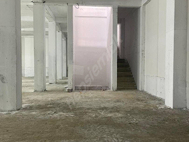 SAHİBİNDEN YAKACIK HURDACILAR TOKİDE 1450 M2 KİRALİK İŞ YERİ - Görsel 7