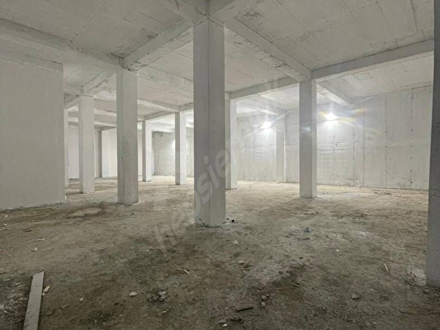 SAHİBİNDEN YAKACIK HURDACILAR TOKİDE 1450 M2 KİRALİK İŞ YERİ - Görsel 6