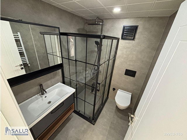SIFIR YAPILI SOKULLU CD.ÜZERİ KAPALI GARAJLI BAĞIMSIZ 2 BANYO - Görsel 9