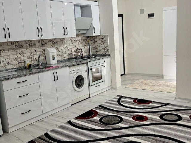 EMLAKNOMİDEN TOROSDA EŞYALI 1+1 SON KAT KİRALIK DAİRE - 105797 - Görsel 15
