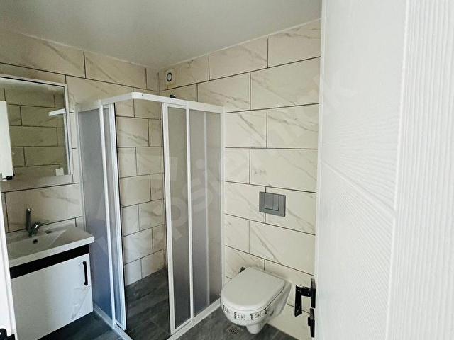 HAS EMLAK TAN BU FIRSAT KAÇMAZ ŞEHRİN GÖZDE YERİNDE SIFIR BALKONLU ORTAK GRAJLI 1+1 UYGUN DAİRE - Görsel 7